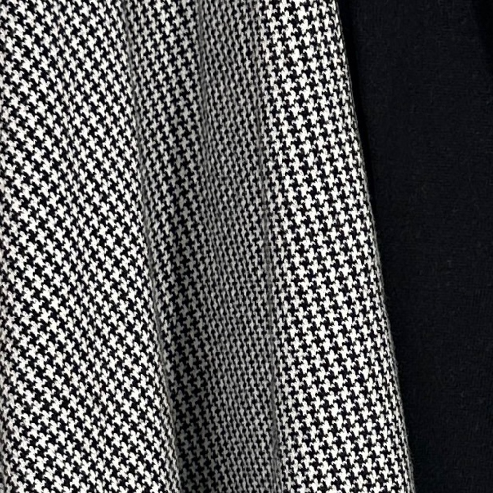Talbots one size wrap, reversible, houndstooth, faux leather trim, fall, autumn - Picture 2 of 7